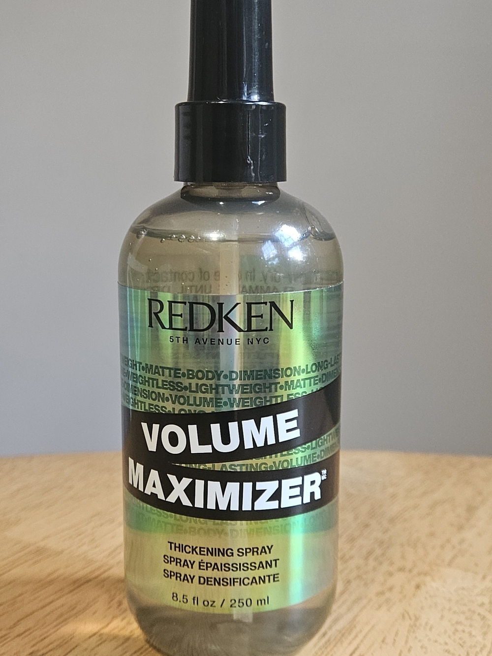 2Redken Volume Maximizer Thickening Spray - 250ml